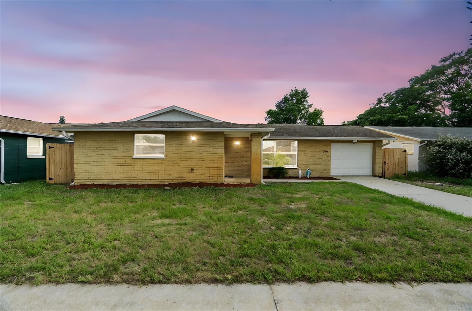6715 Ranchwood Loop Property Photo 1
