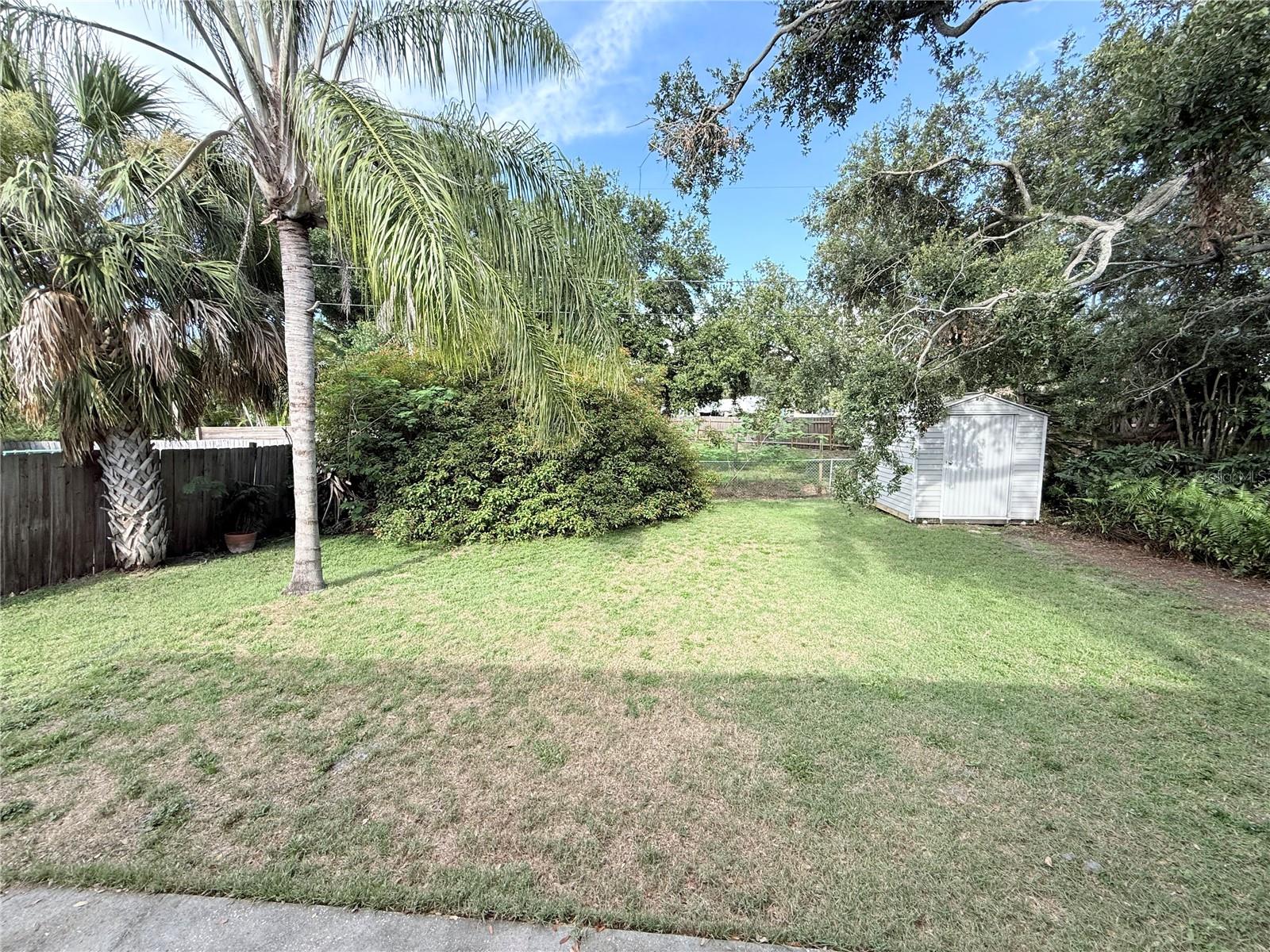 6814 S Gabrielle St Property Photo 11