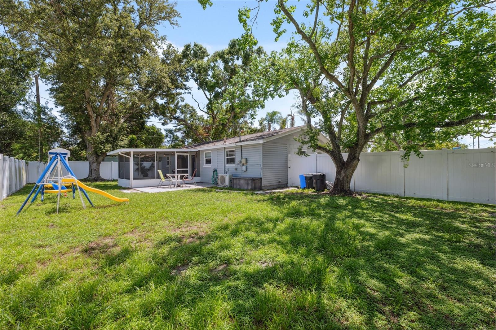 8897 54th St N Property Photo 29
