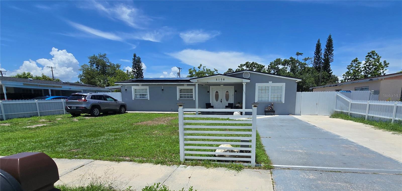 5106 Town N Country Blvd Property Photo 1