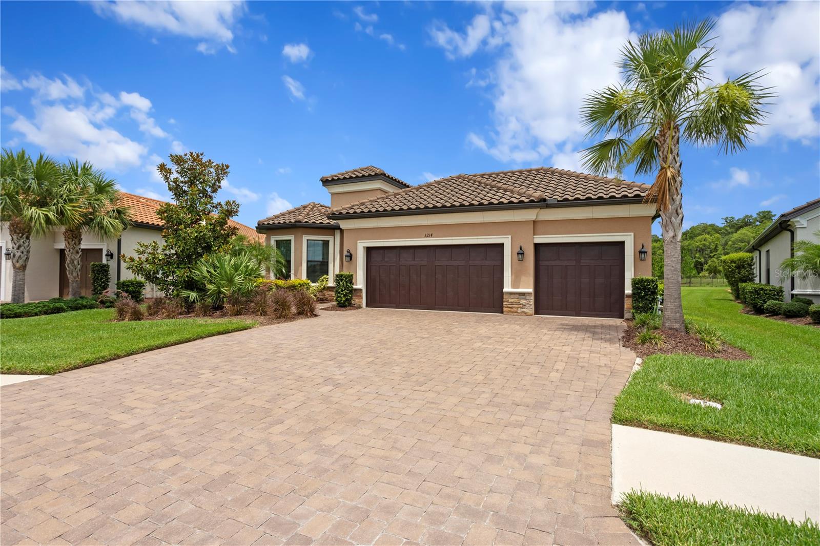 3214 Forsythia Dr Property Photo 1