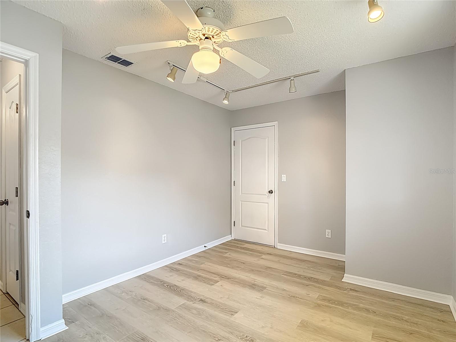 1039 Greenturf Rd Property Photo 41