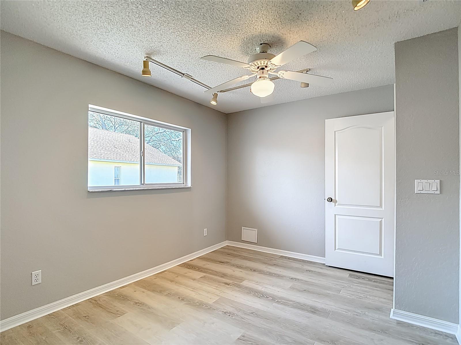 1039 Greenturf Rd Property Photo 44