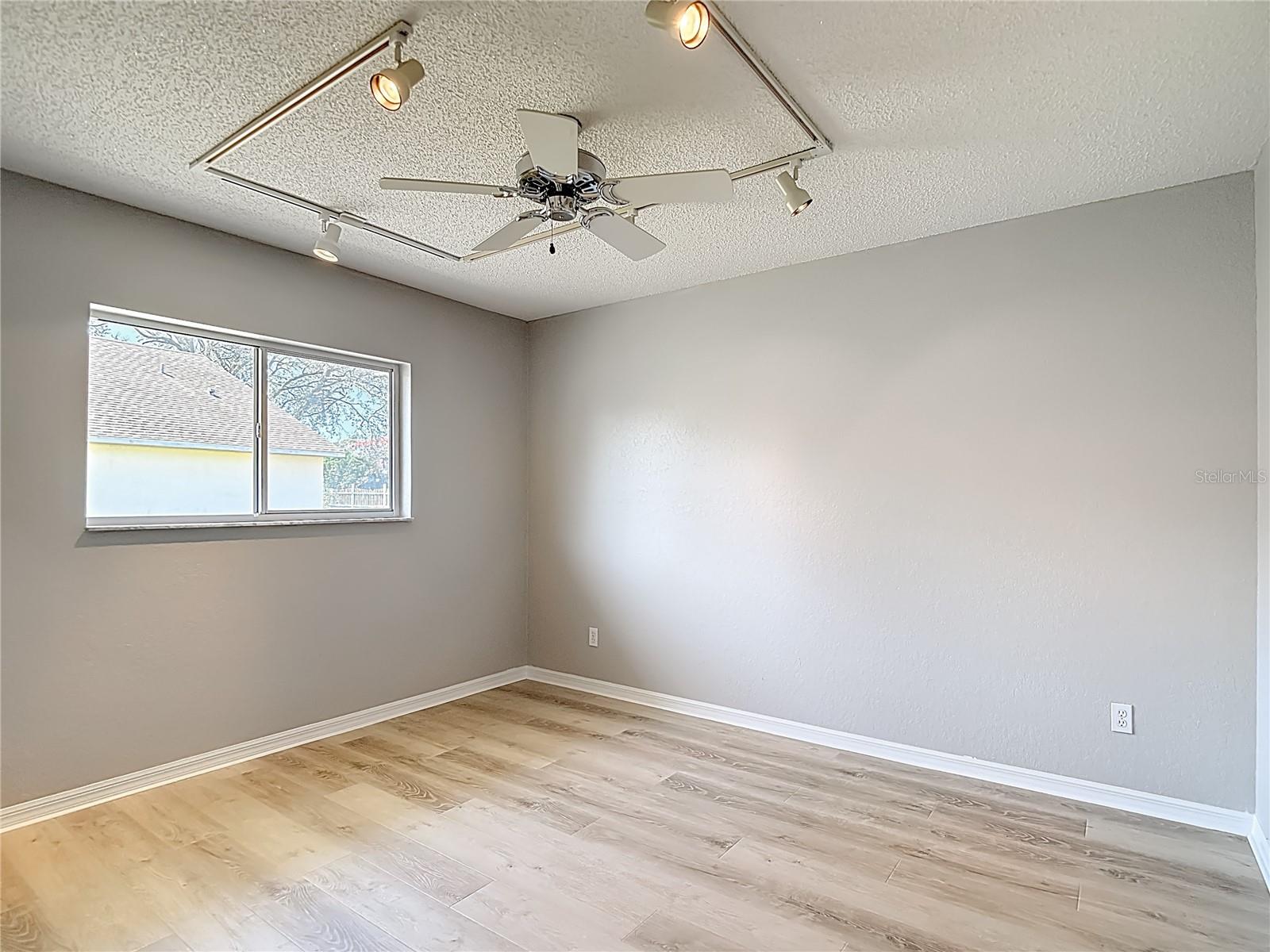 1039 Greenturf Rd Property Photo 46
