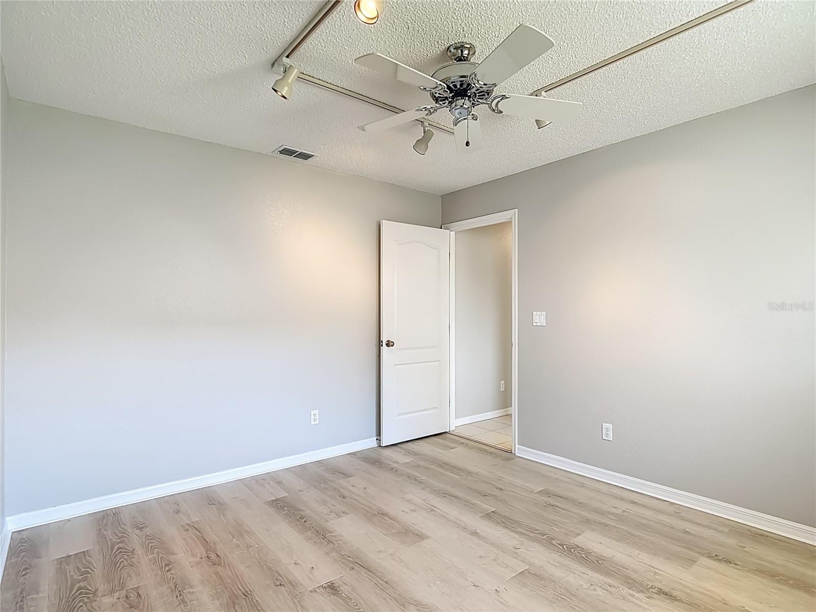 1039 Greenturf Rd Property Photo 49