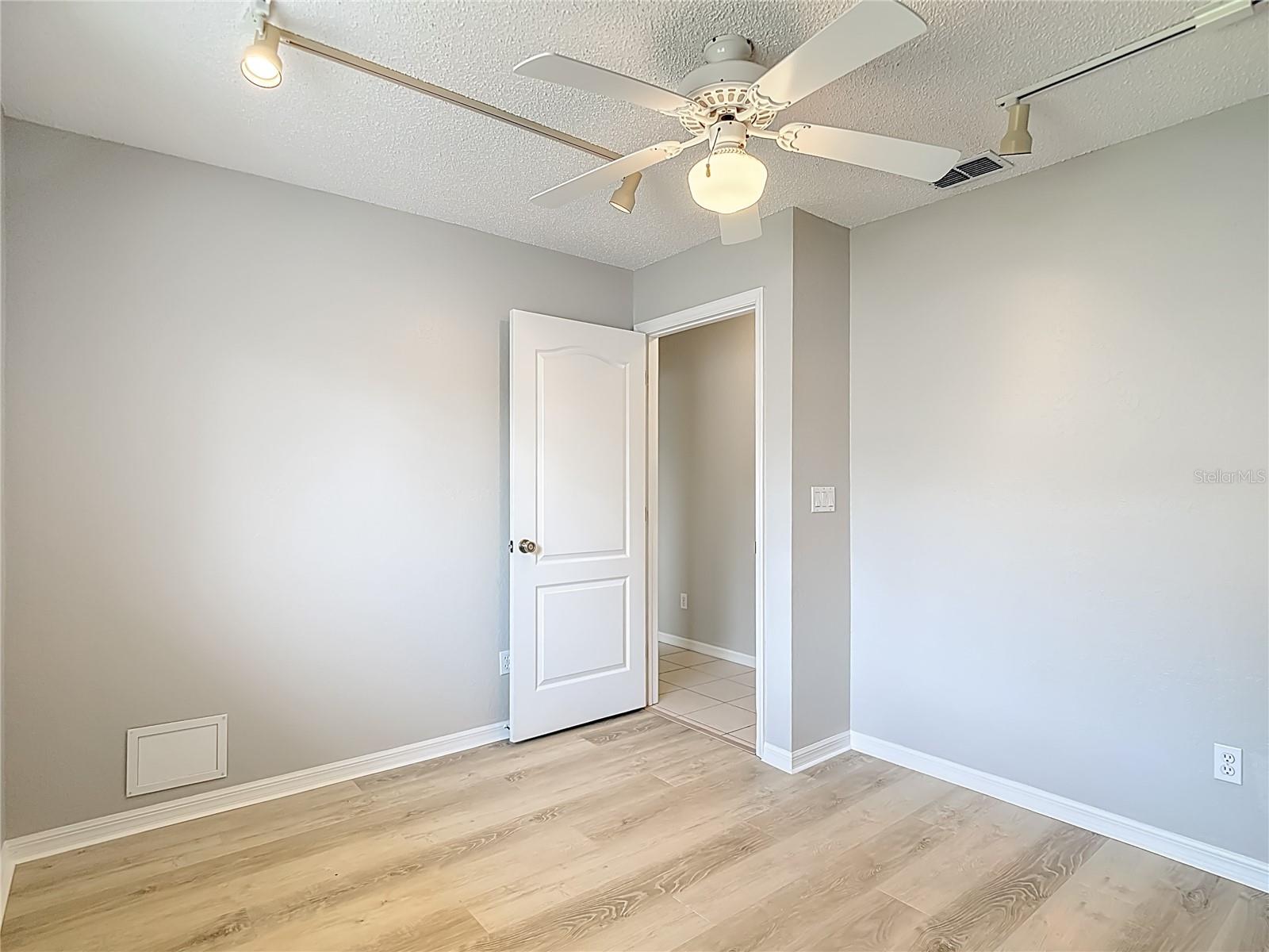 1039 Greenturf Rd Property Photo 51