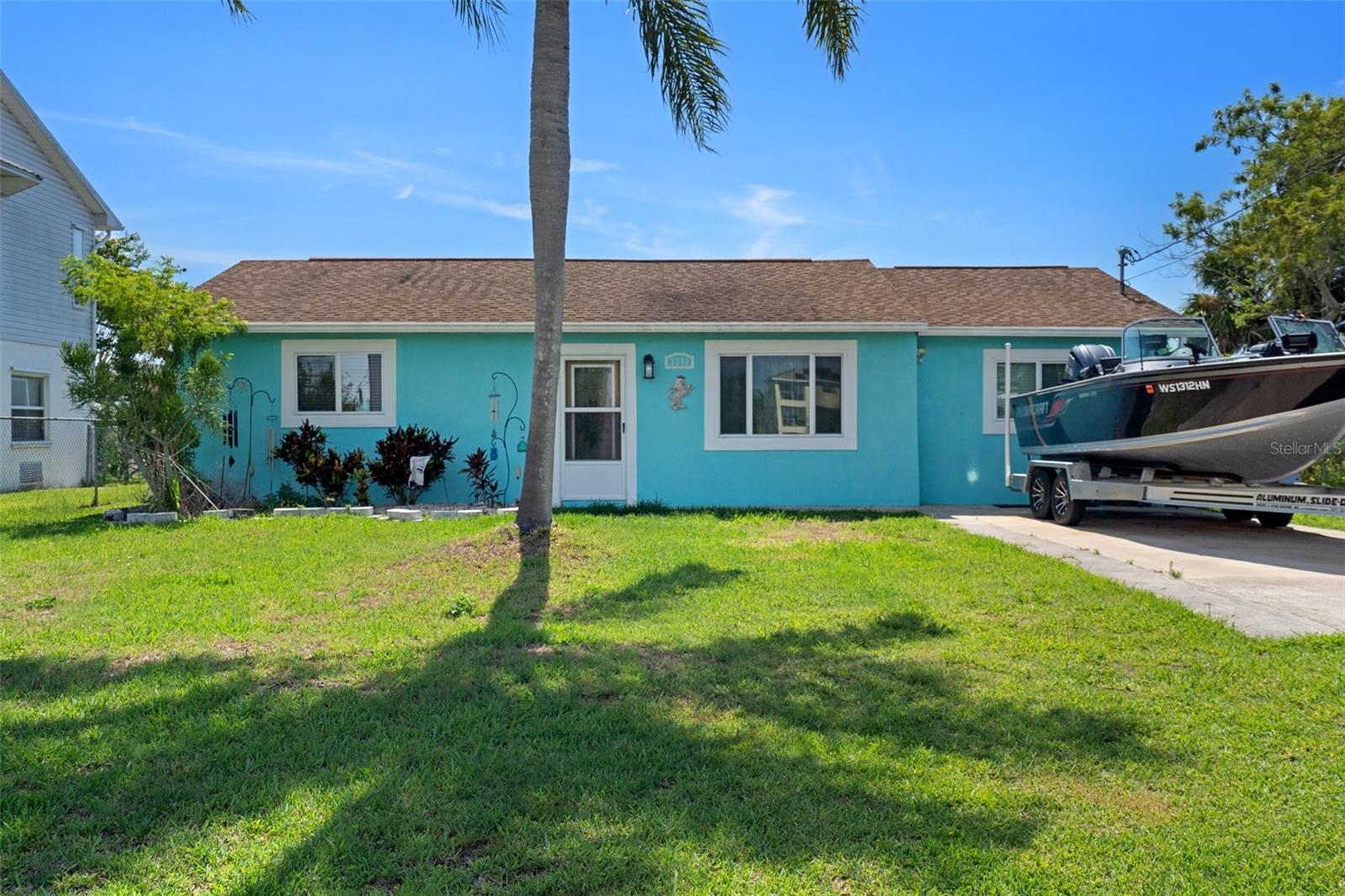 3243 Azalea Dr Property Photo 1