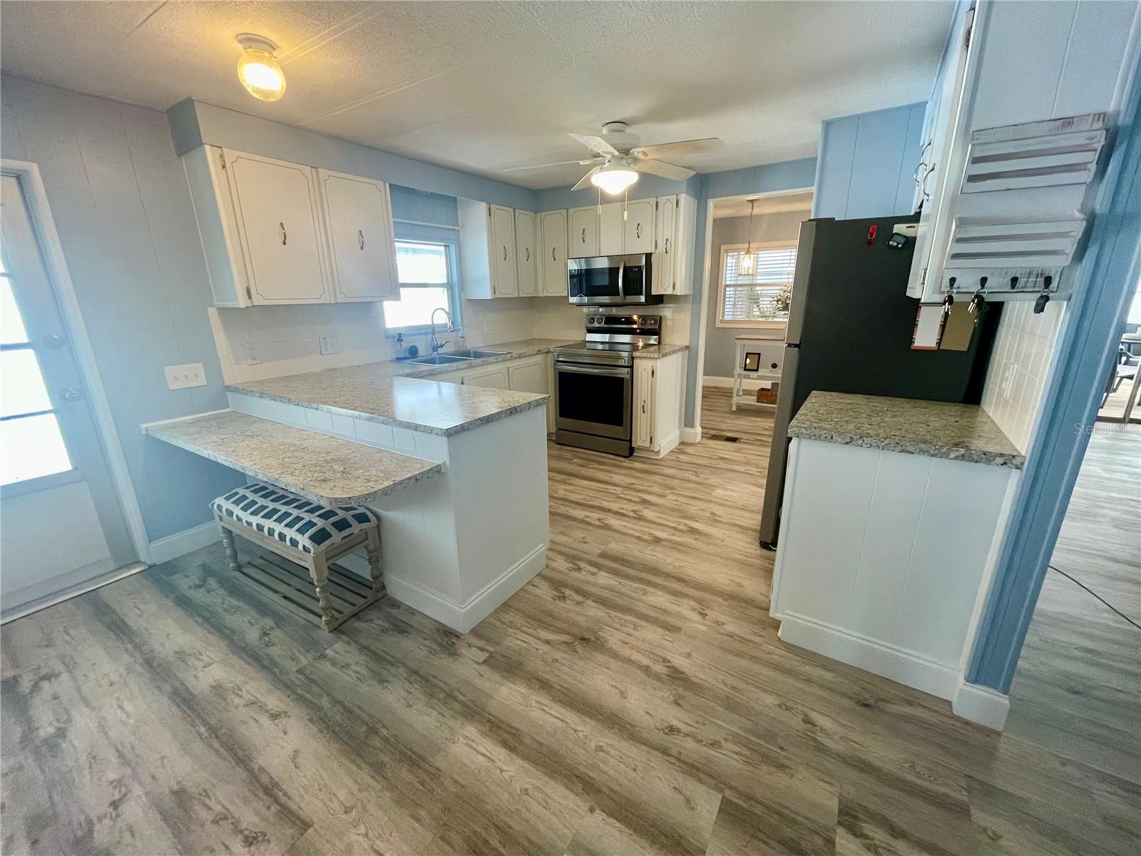 34645 Camphor Dr N Property Photo 6
