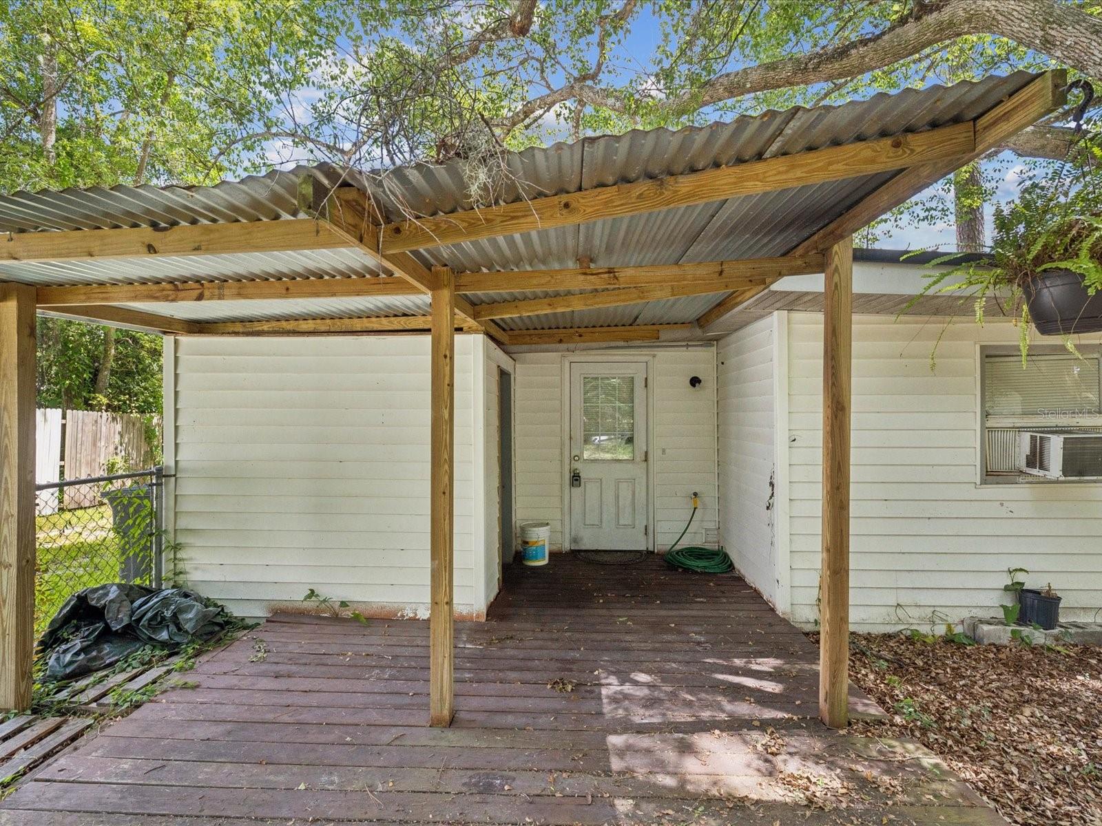 111 E Early St Property Photo 6