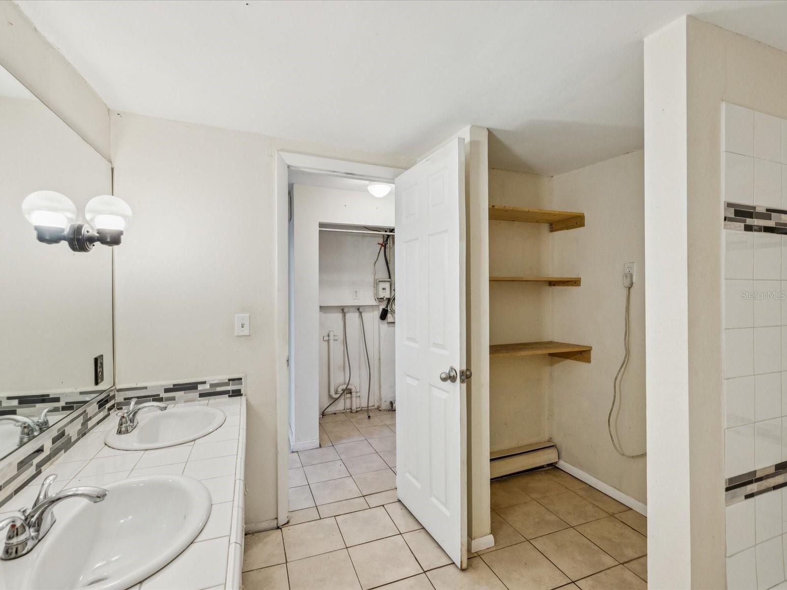 111 E Early St Property Photo 27