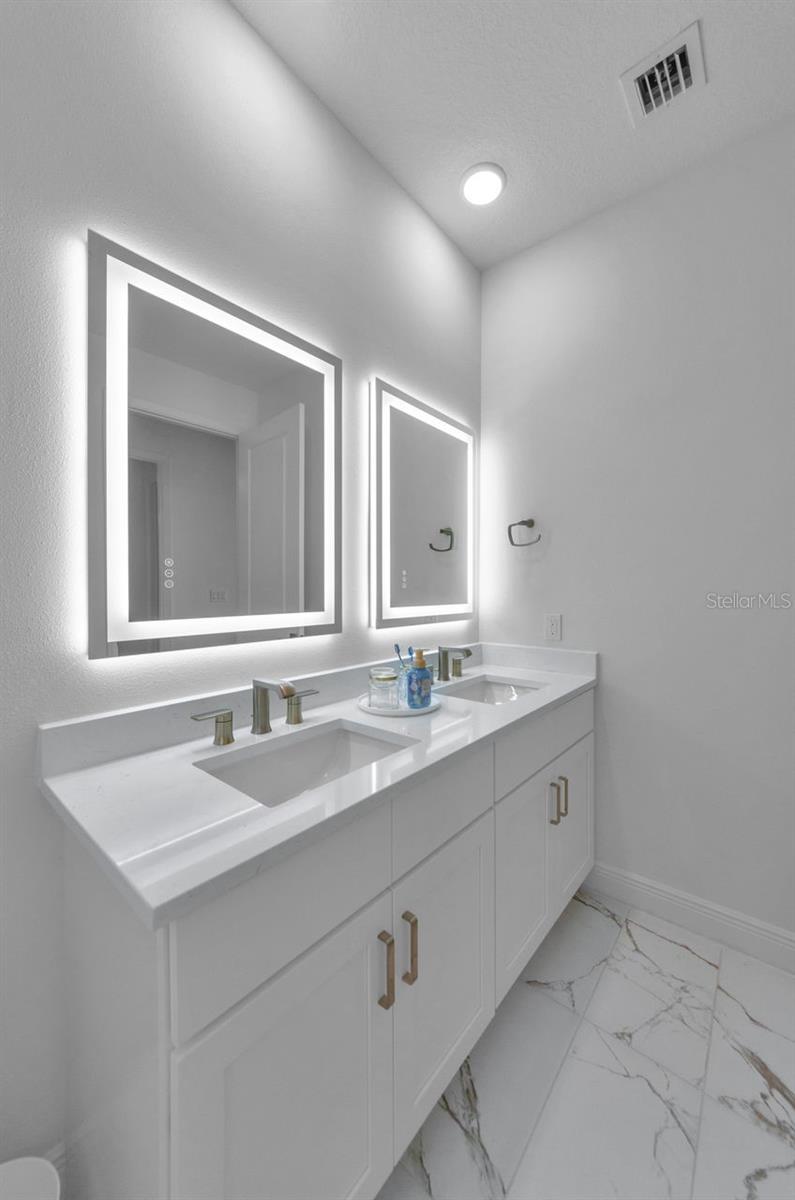 600 3rd Ave S #301 Property Photo 22
