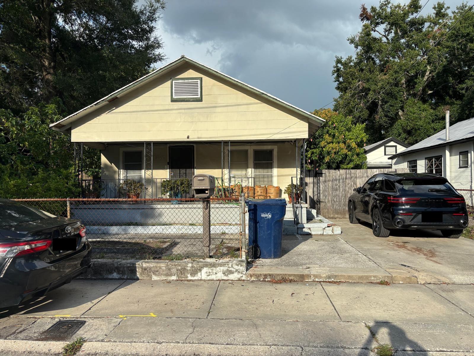 2909 N 11TH ST Property Photo 1