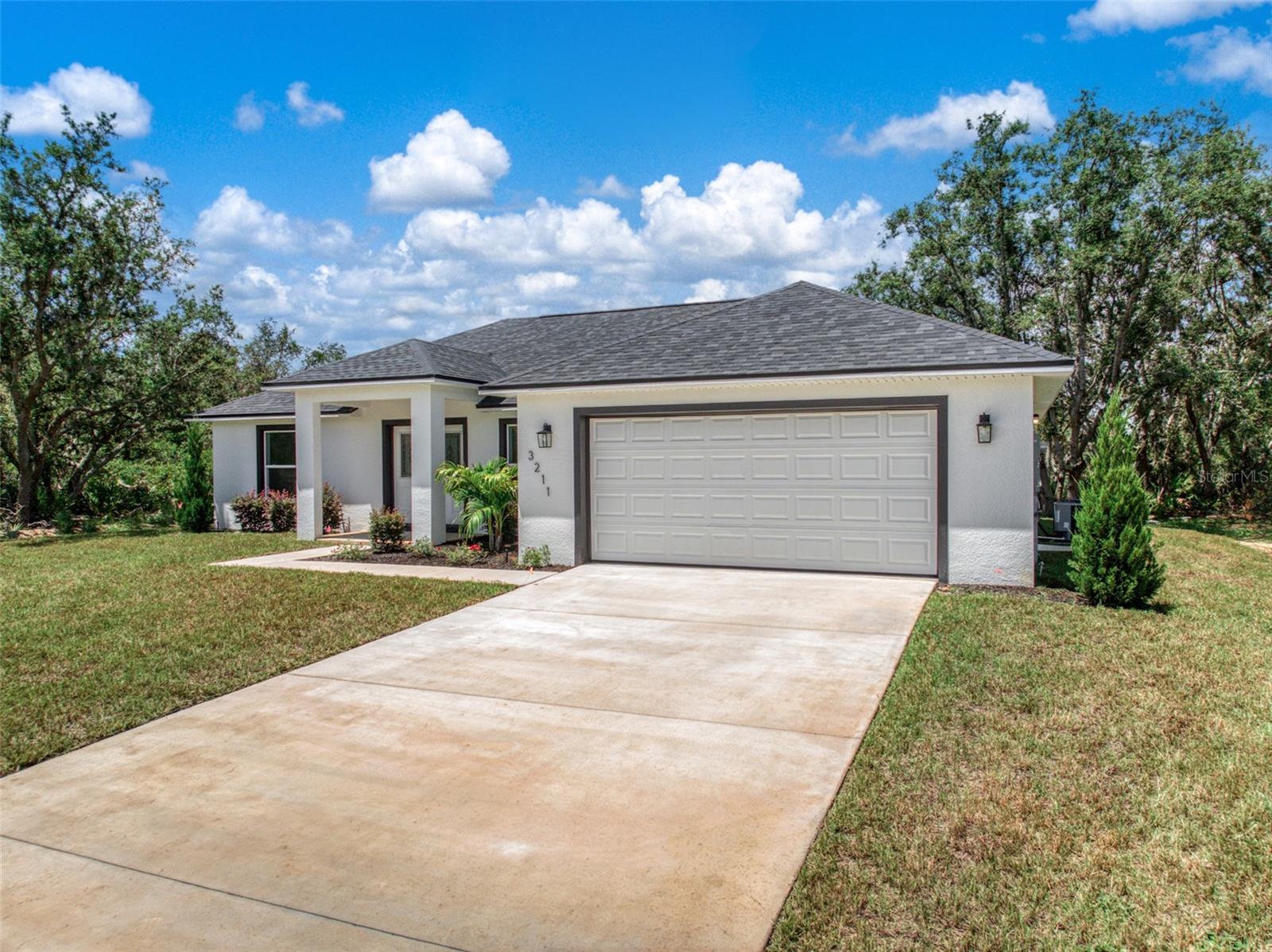 3211 W Oneida Rd Property Photo 4