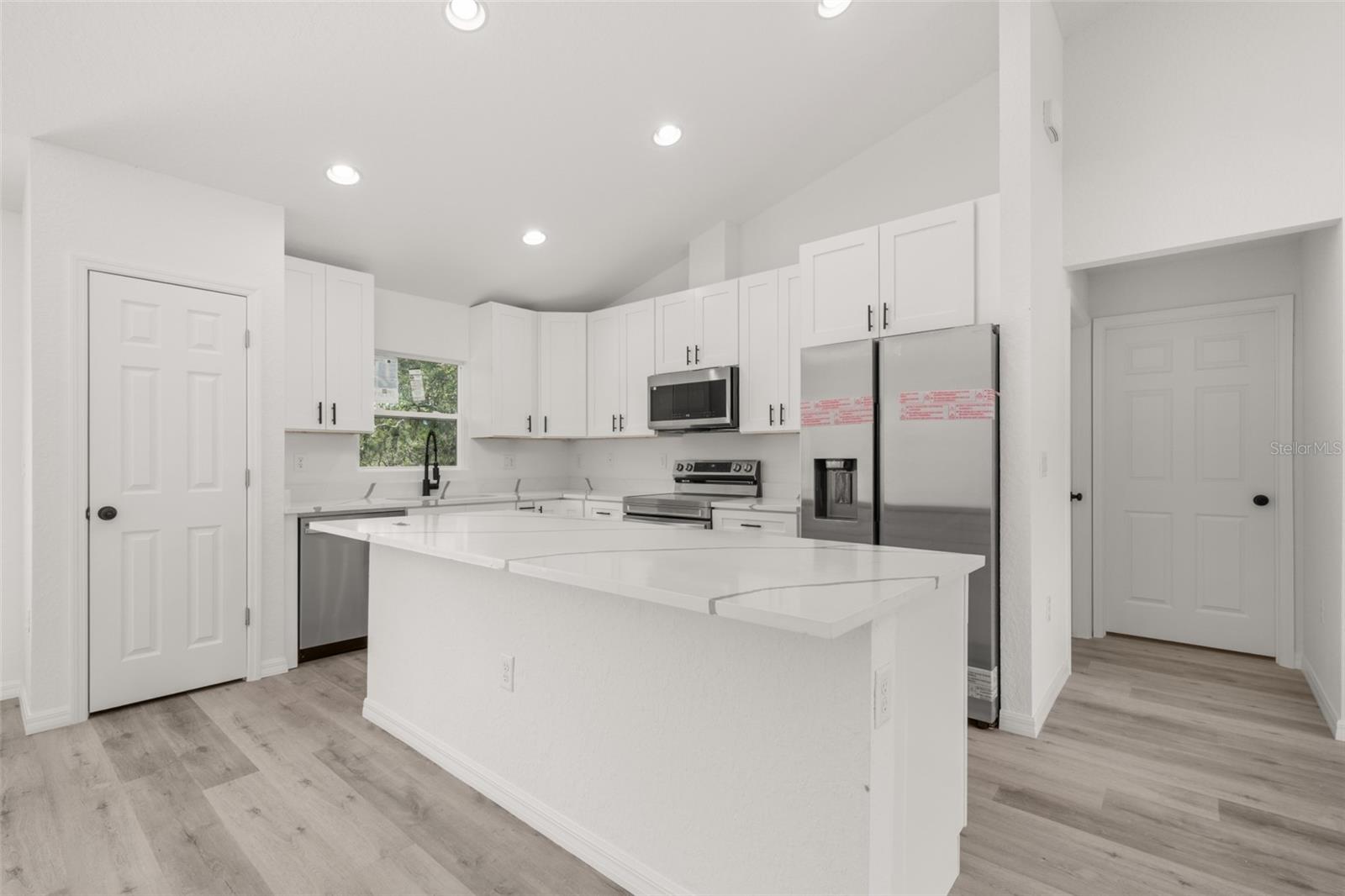 3211 W Oneida Rd Property Photo 8