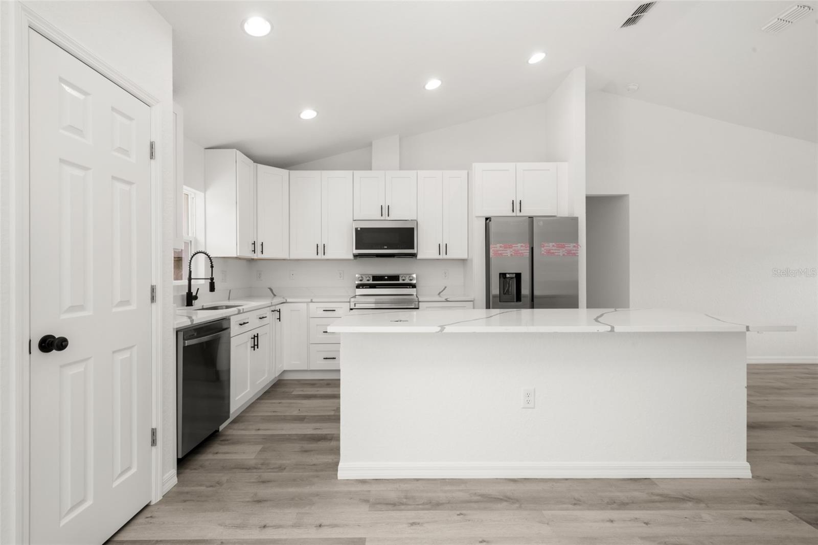 3211 W Oneida Rd Property Photo 11