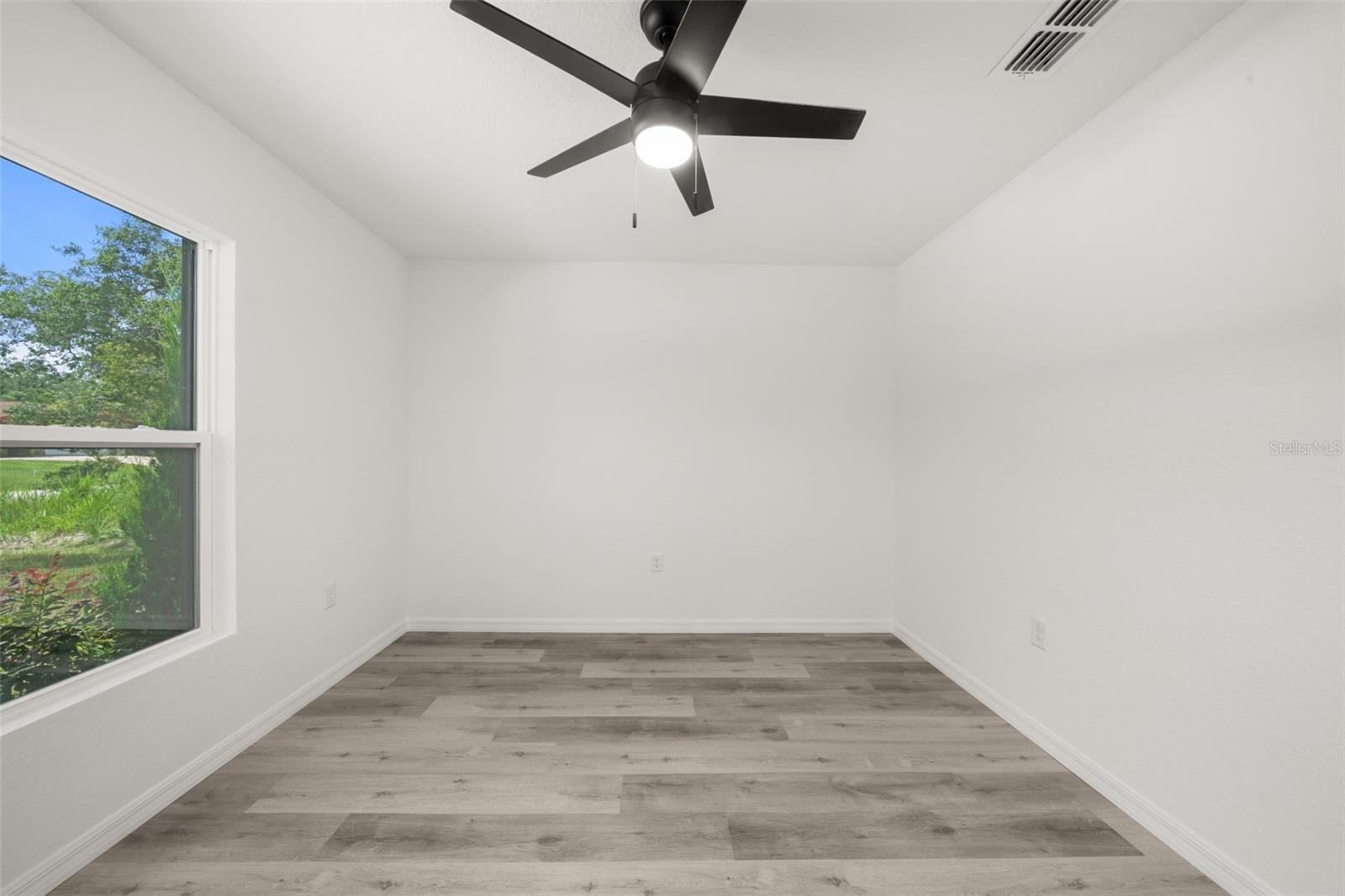 3211 W Oneida Rd Property Photo 15