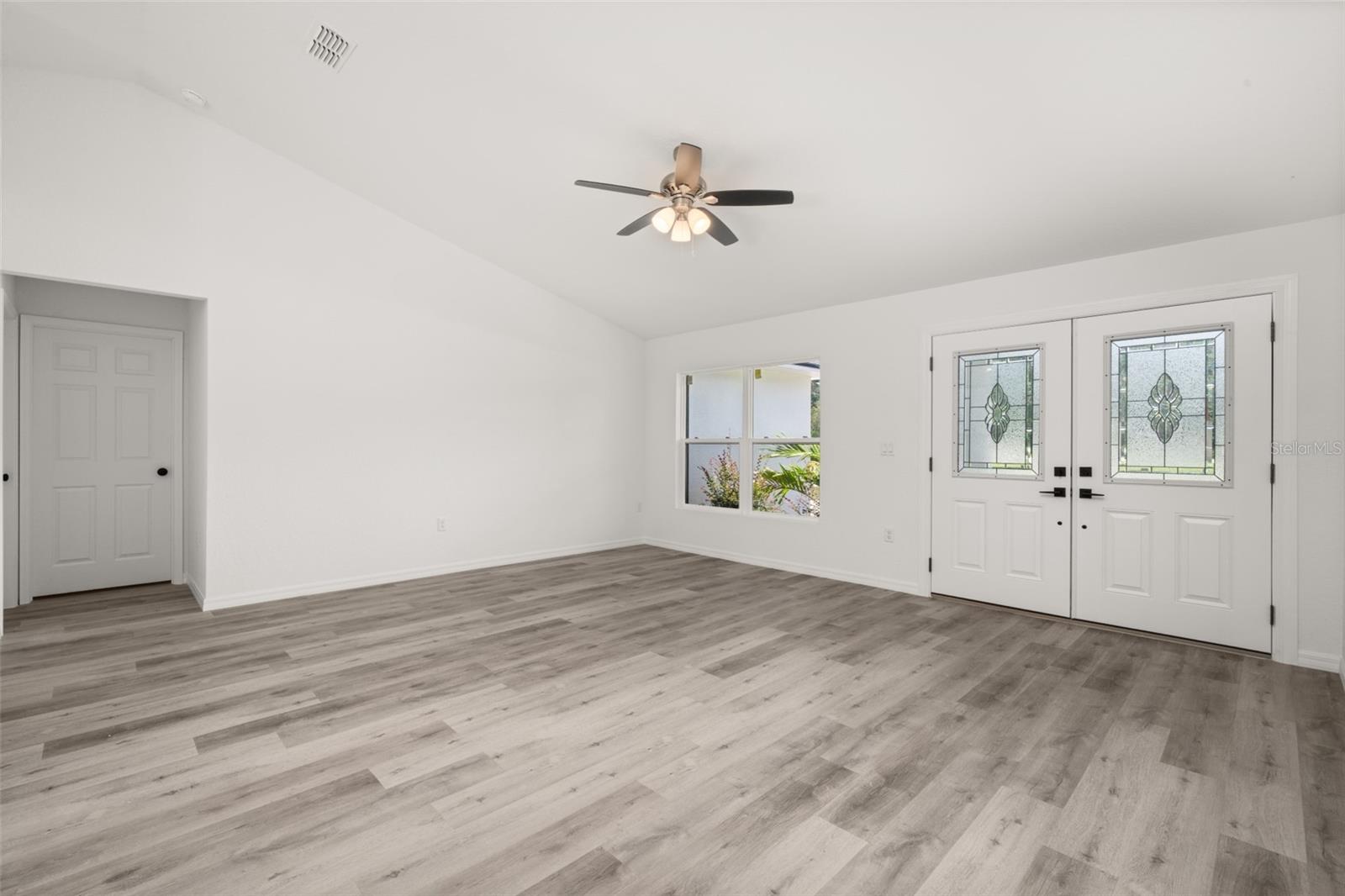 3211 W Oneida Rd Property Photo 37