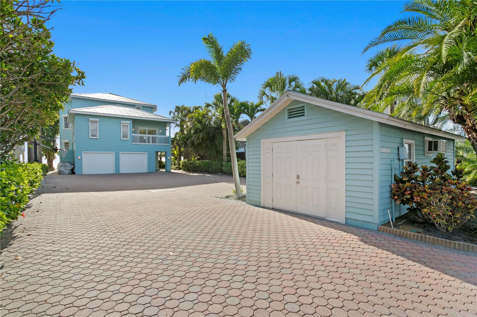 20060 GULF BLVD Property Photo 1