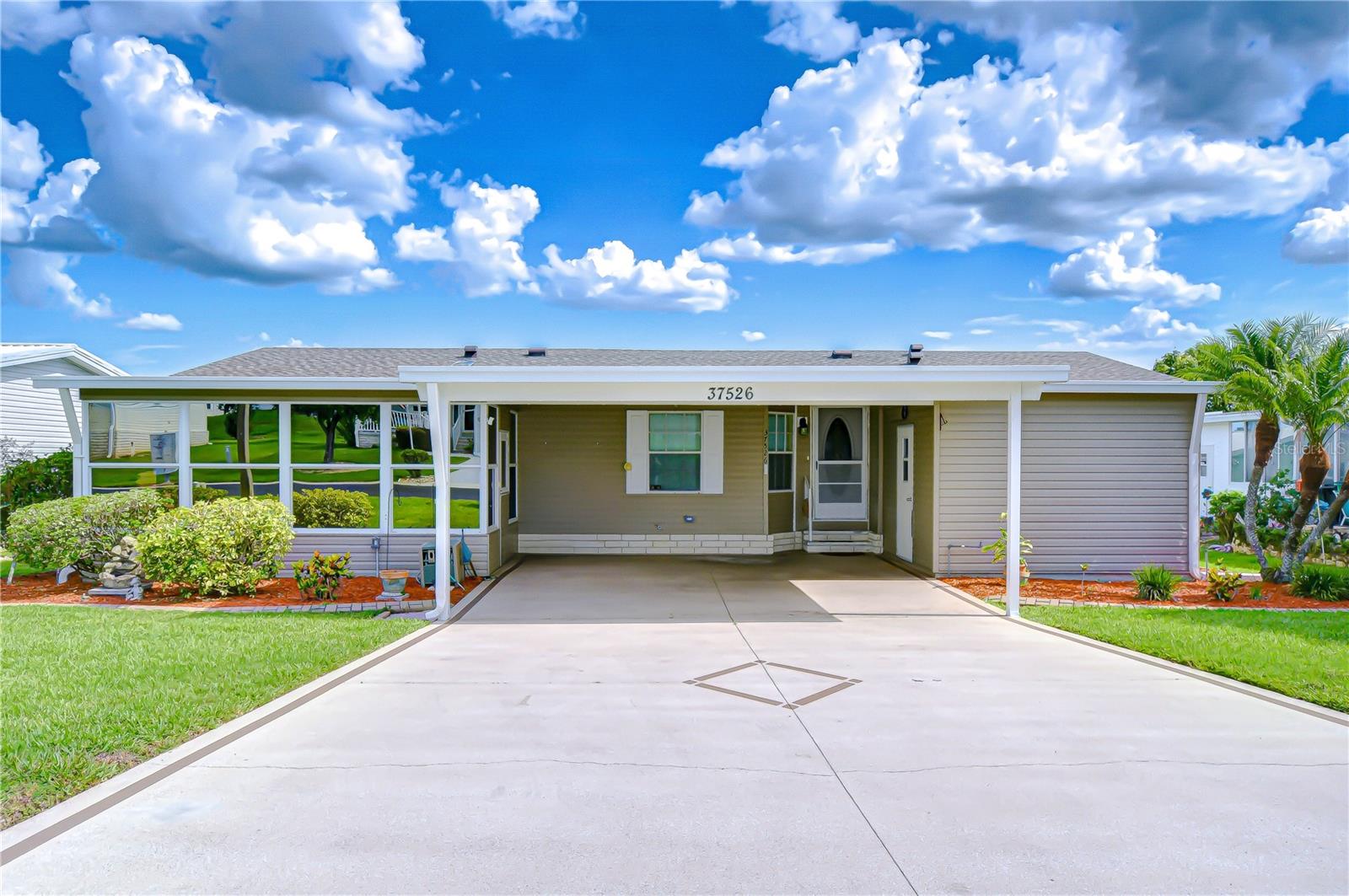 37526 NEW HORIZONS BLVD Property Photo 1