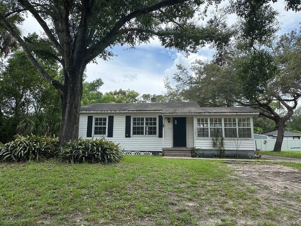 8108 N OTIS AVE Property Photo 1
