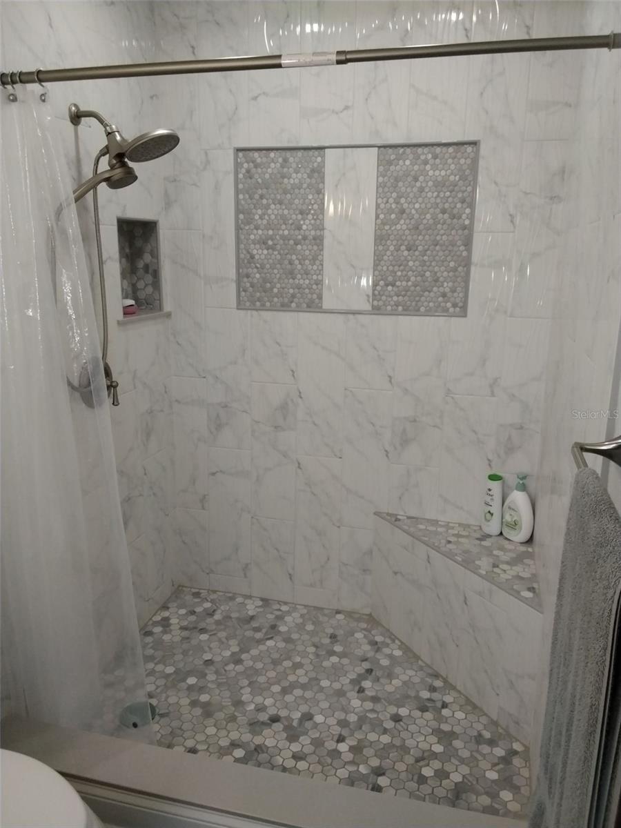 702 Cypress Pl Property Photo 17