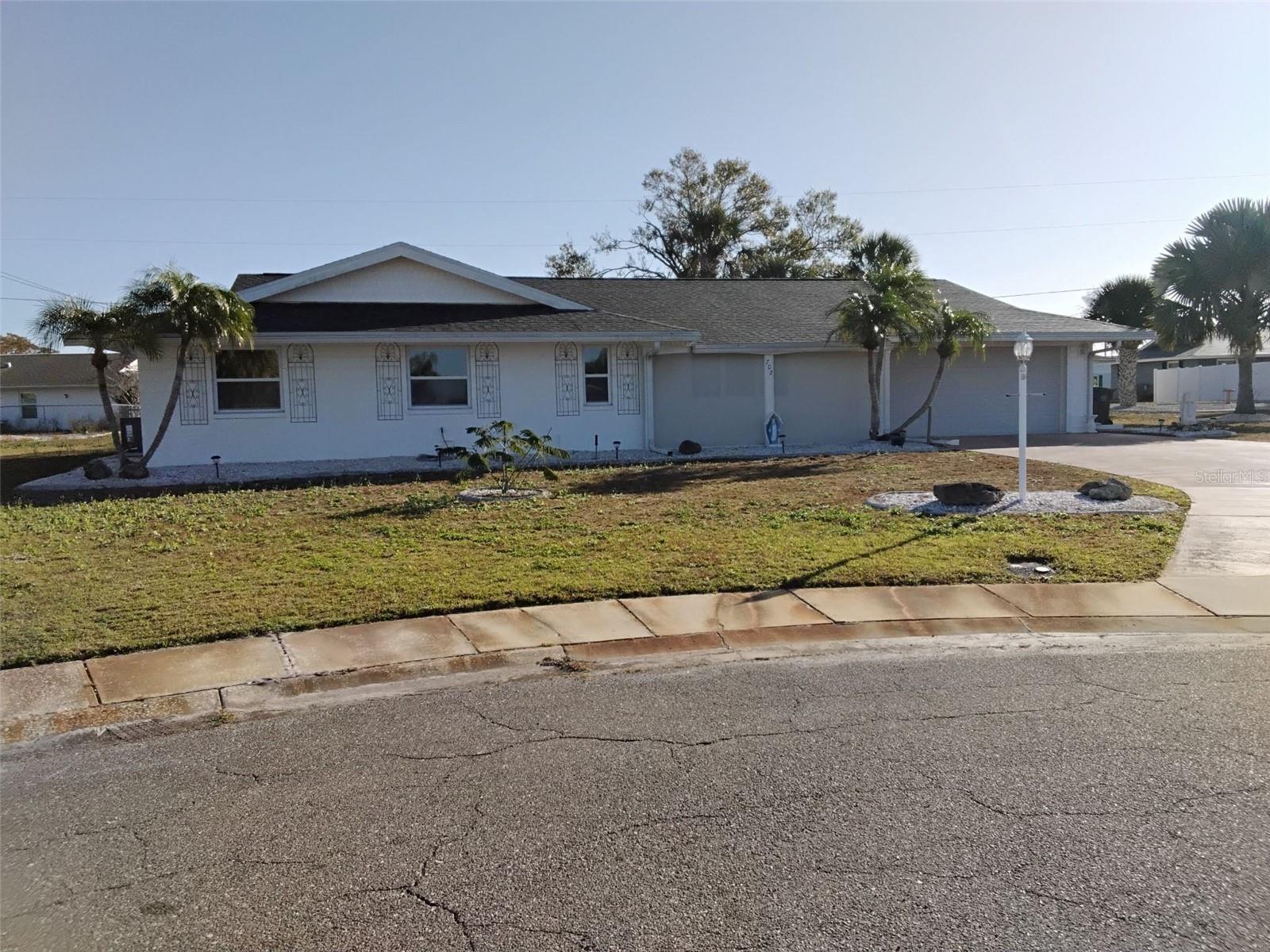 702 Cypress Pl Property Photo 44