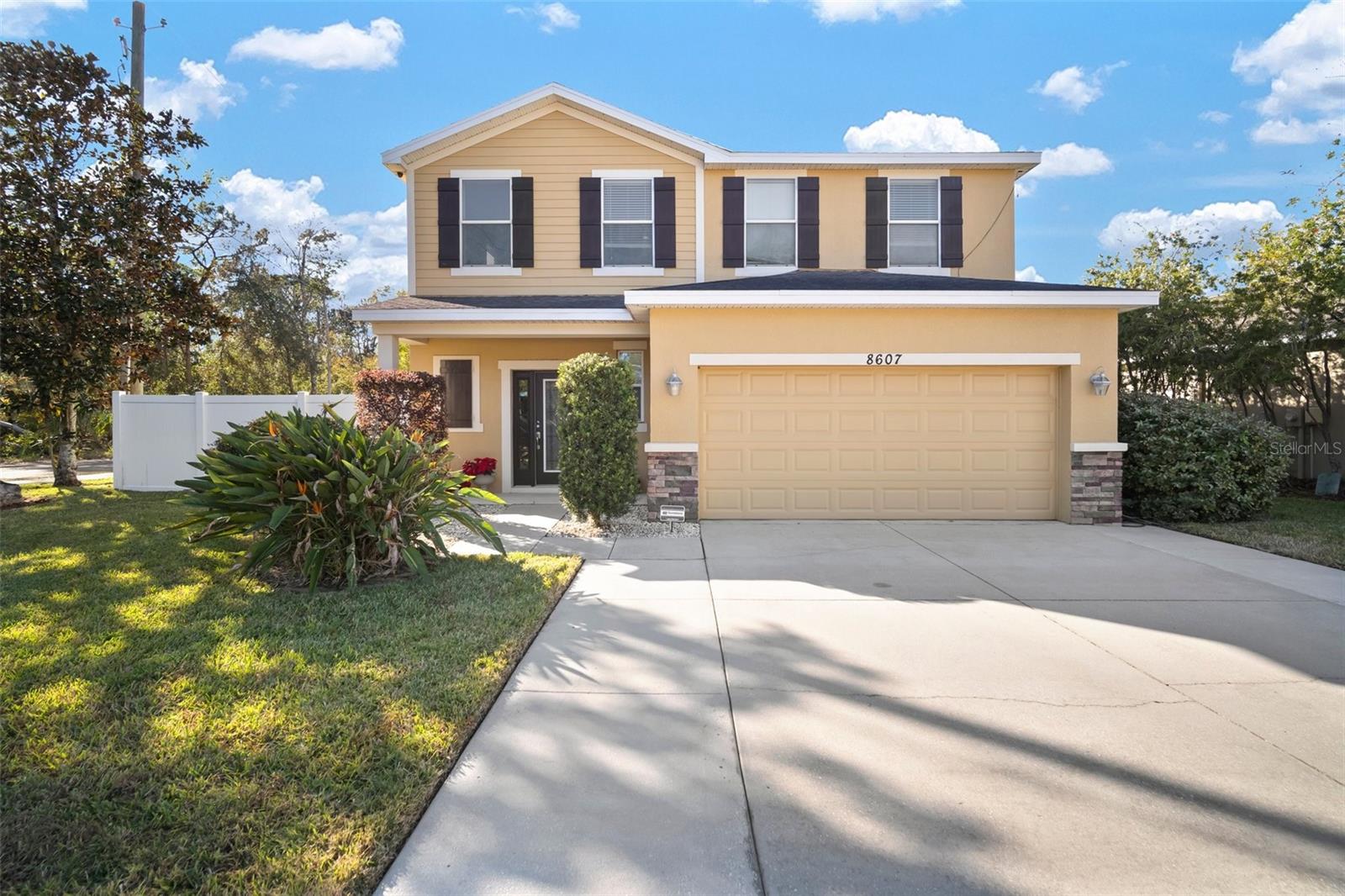 8607 Tidal Breeze Dr Property Photo 1