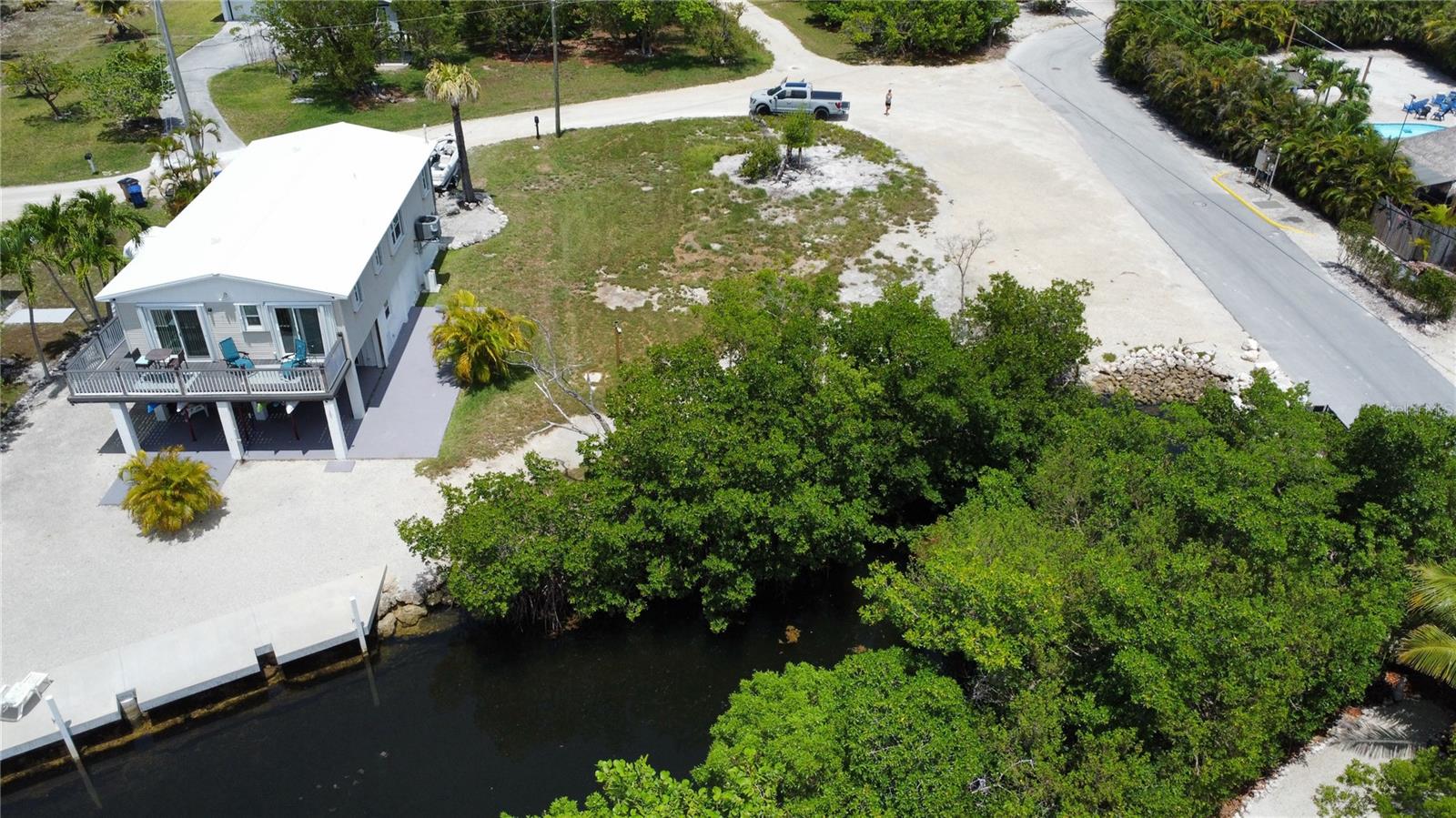 2080 Coral Way Property Photo 3