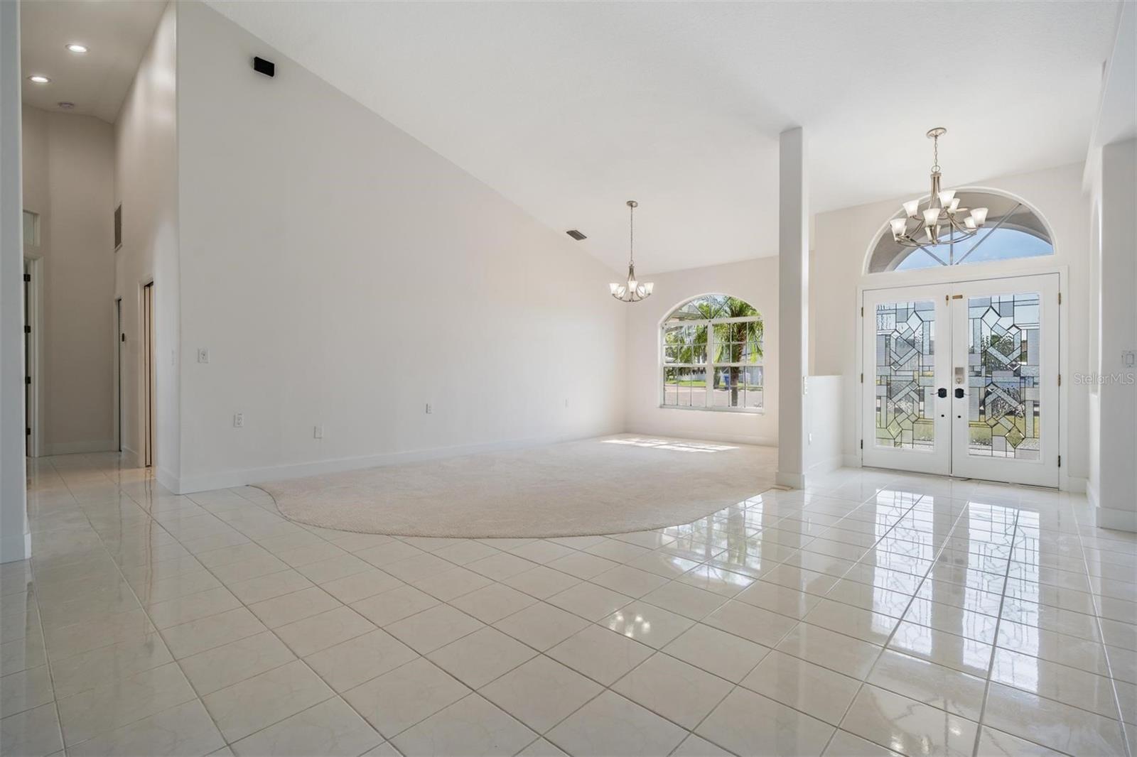 2127 Lagoon Dr Property Photo 10