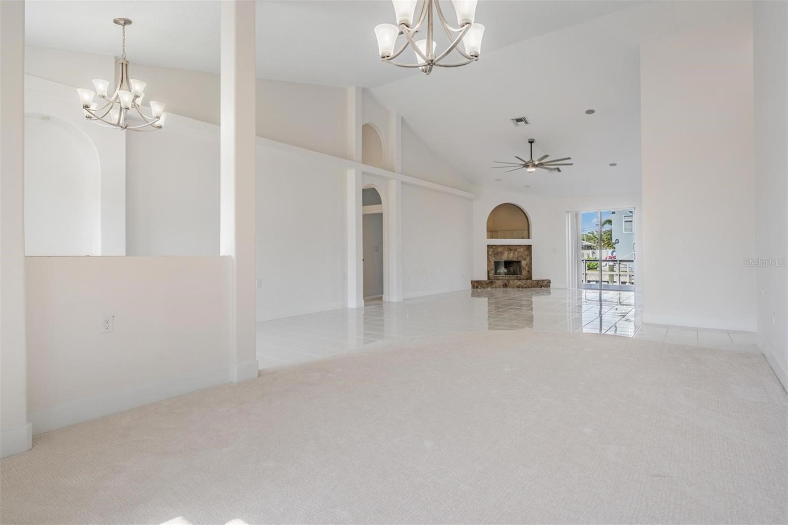 2127 Lagoon Dr Property Photo 12