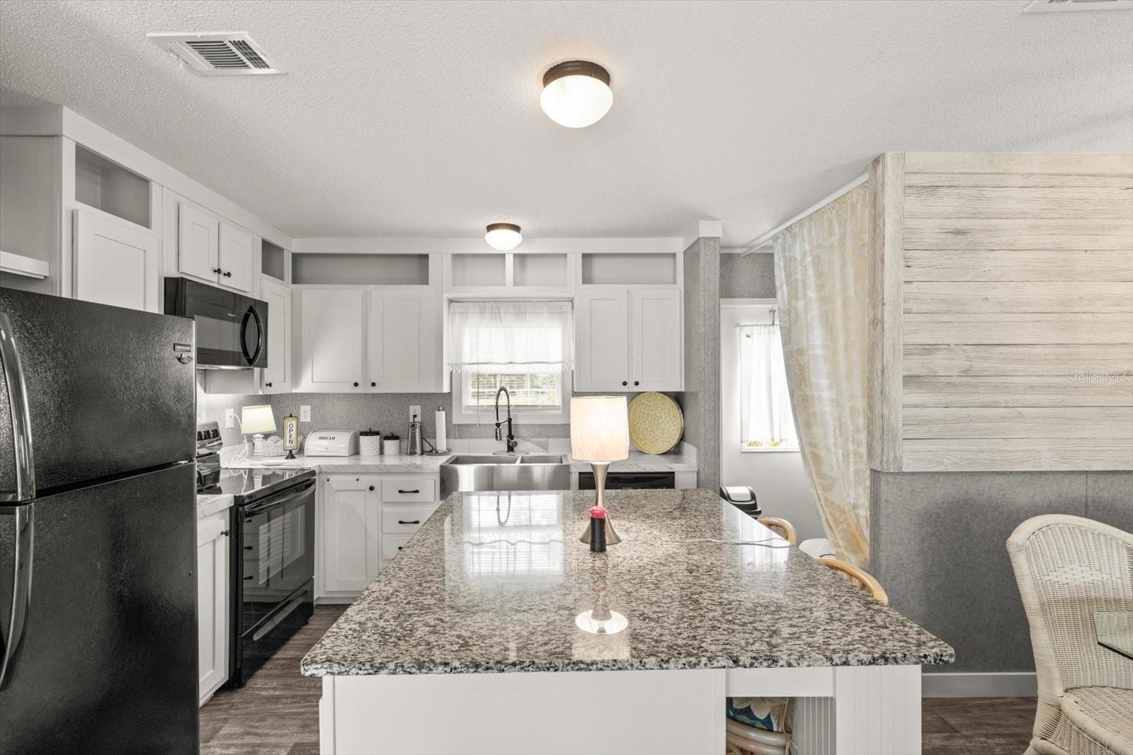 6544 W Mae Property Photo 5