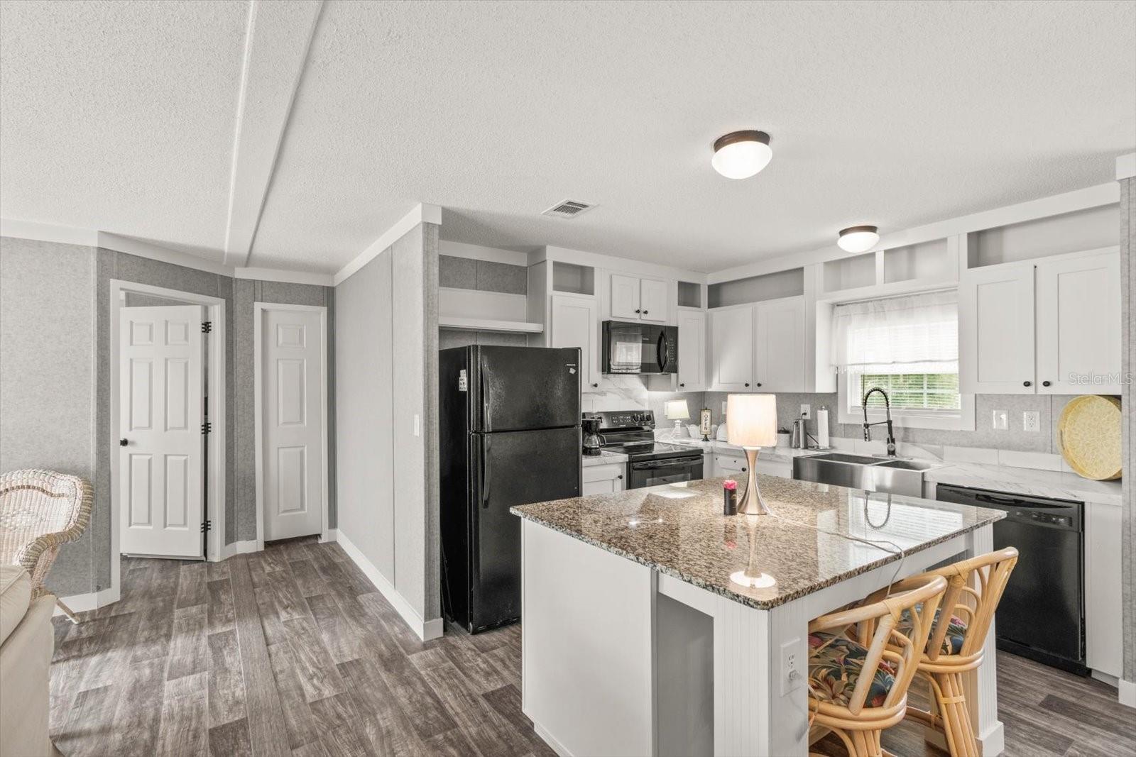 6544 W Mae Property Photo 6