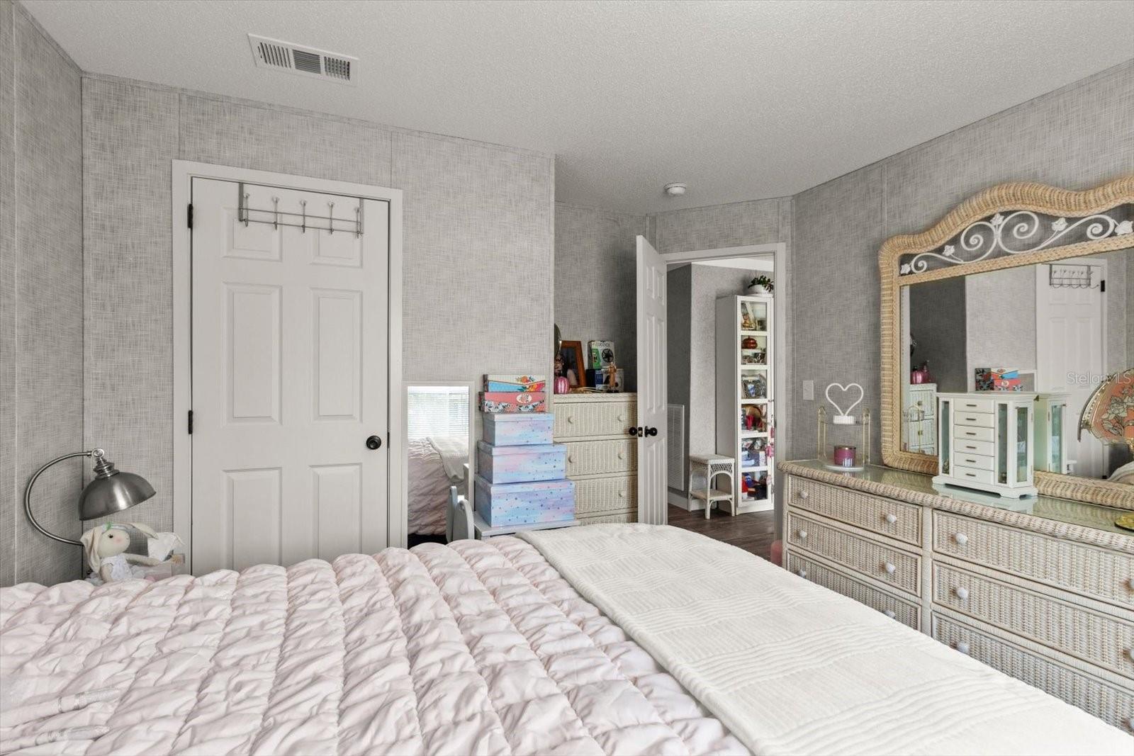 6544 W Mae Property Photo 15