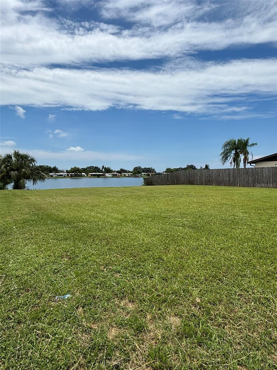 4368 Sunray Dr Property Photo 3