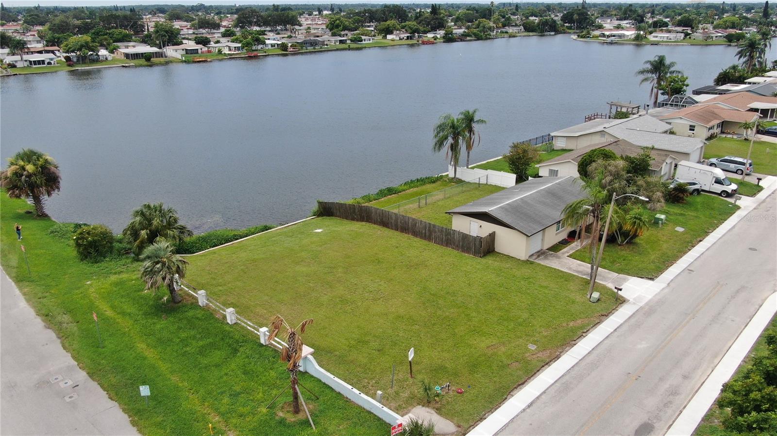 4368 Sunray Dr Property Photo 6