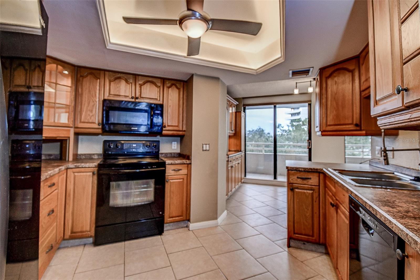 5940 Pelican Bay Plz S #406 Property Photo 9