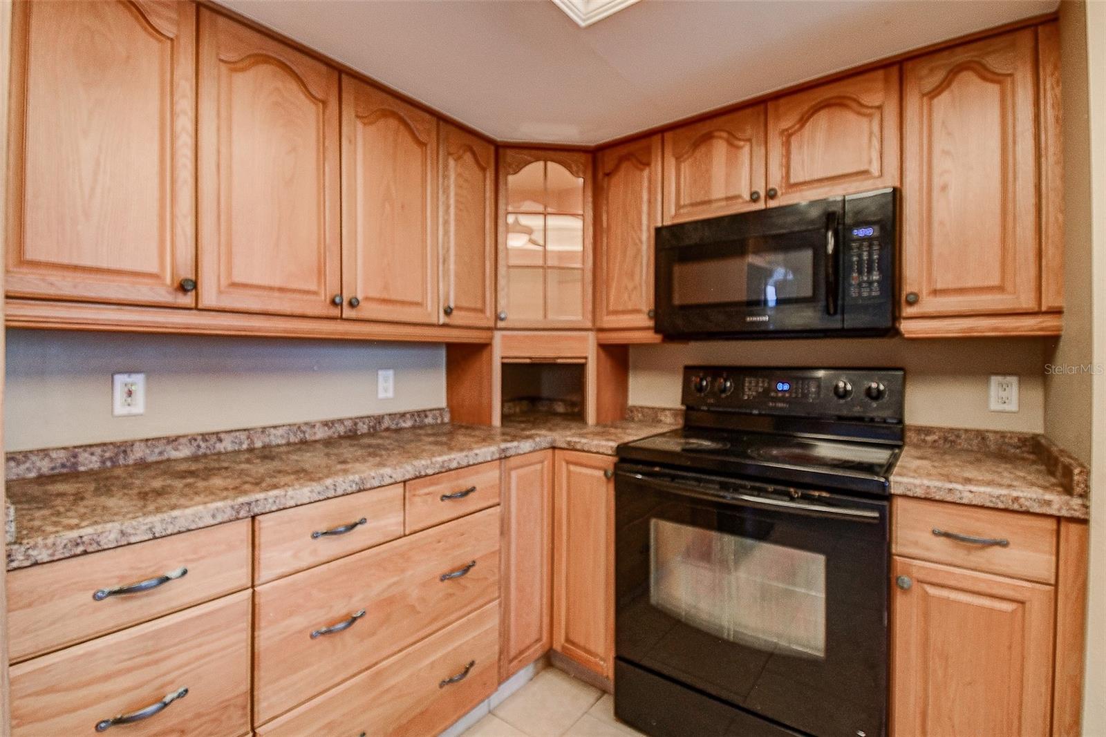 5940 Pelican Bay Plz S #406 Property Photo 10