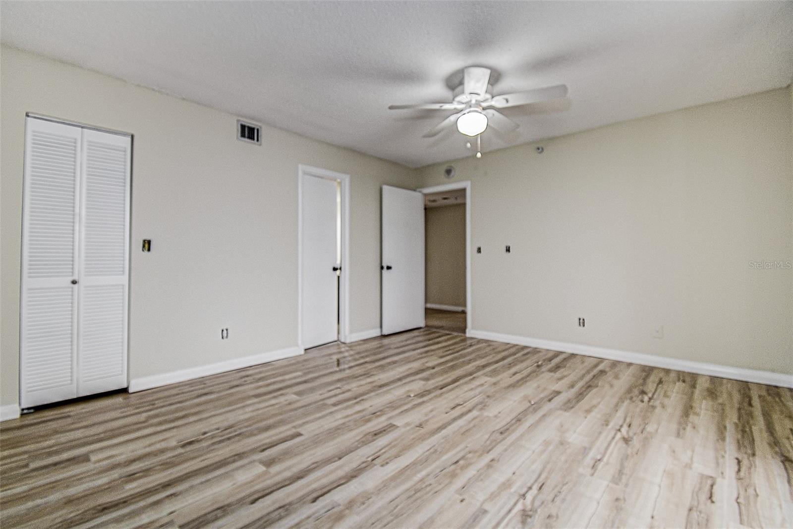 5940 Pelican Bay Plz S #406 Property Photo 19