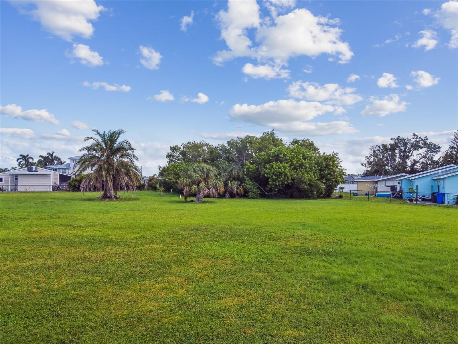 W Shell Point Rd Property Photo 10