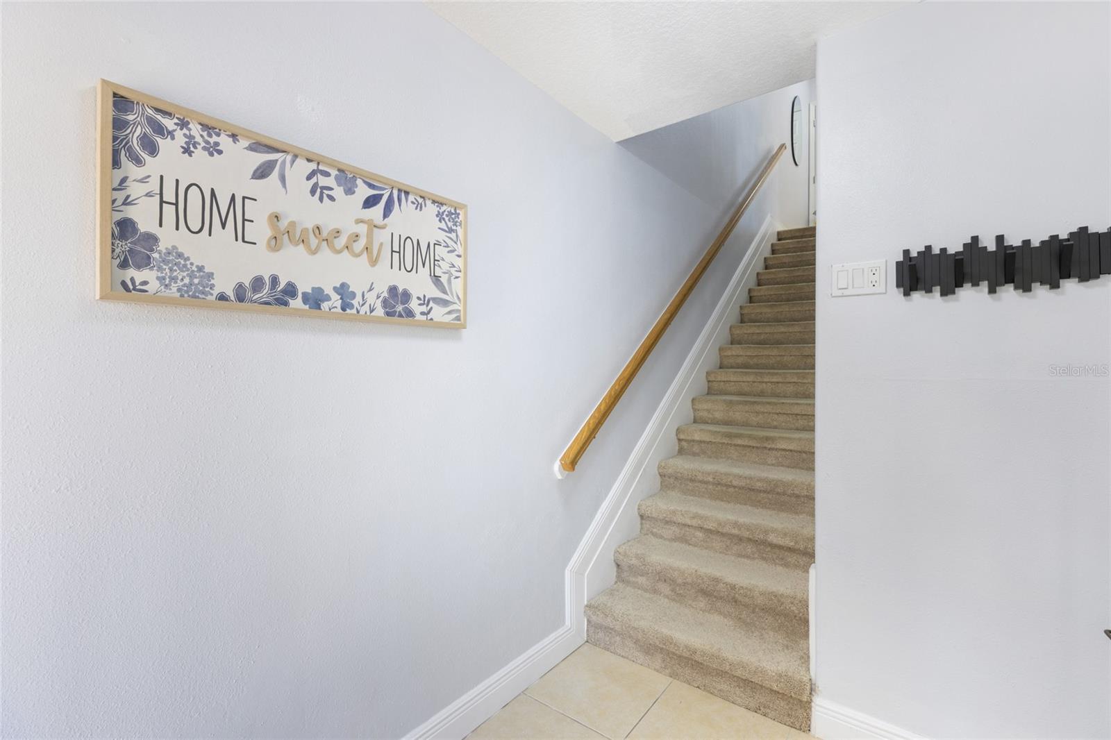 141 175th Ave E Property Photo 5