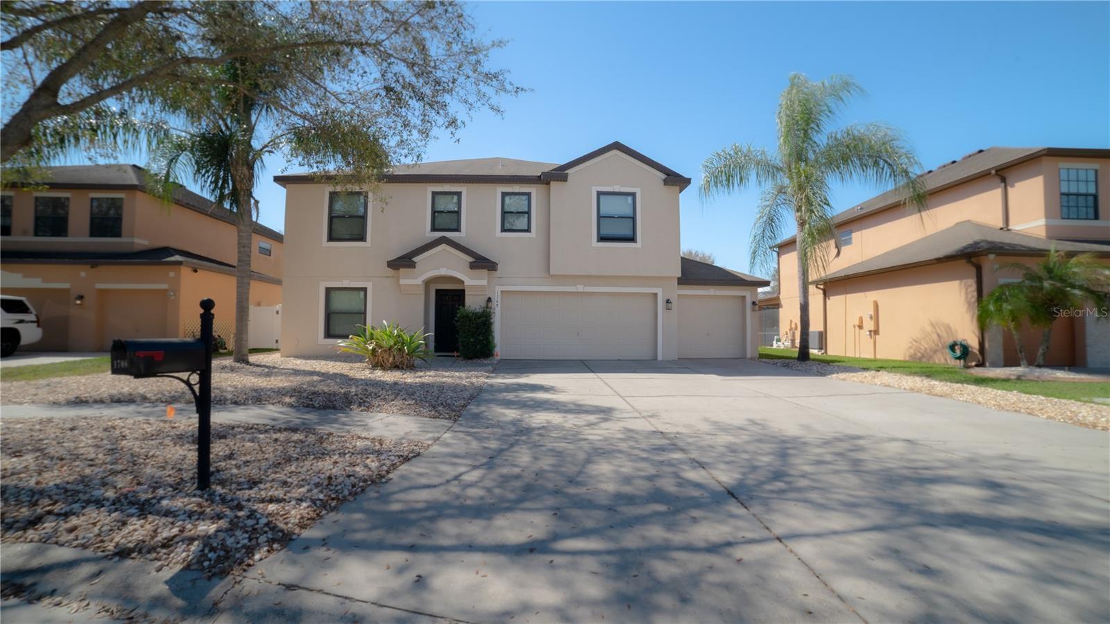 1708 Abbey Trace Dr Property Photo 1