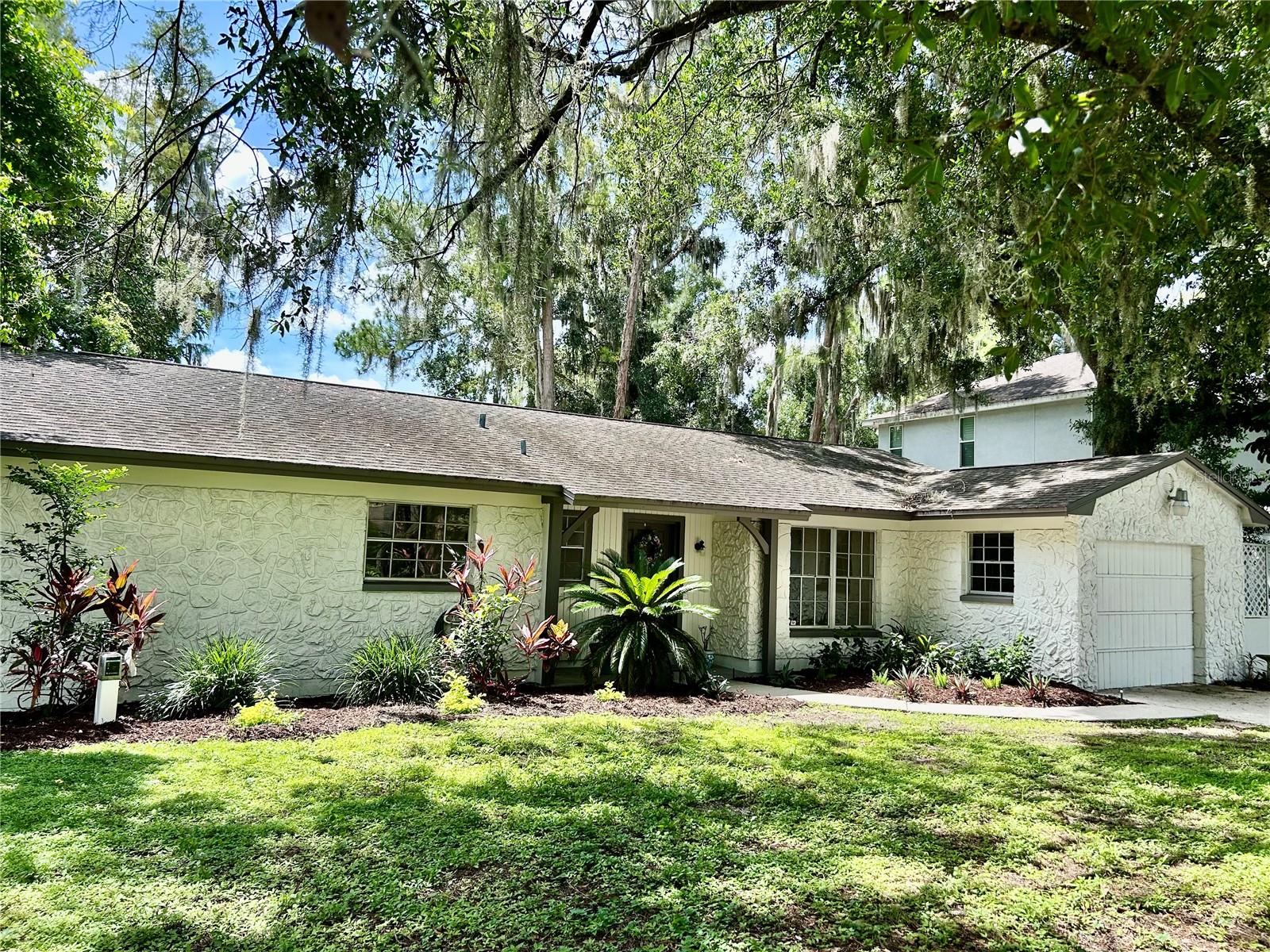 17017 Paula Ln Property Photo 9