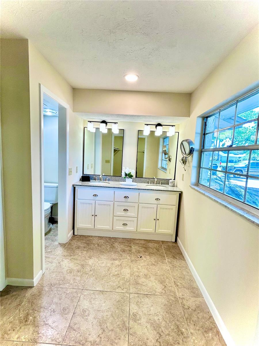 17017 Paula Ln Property Photo 27