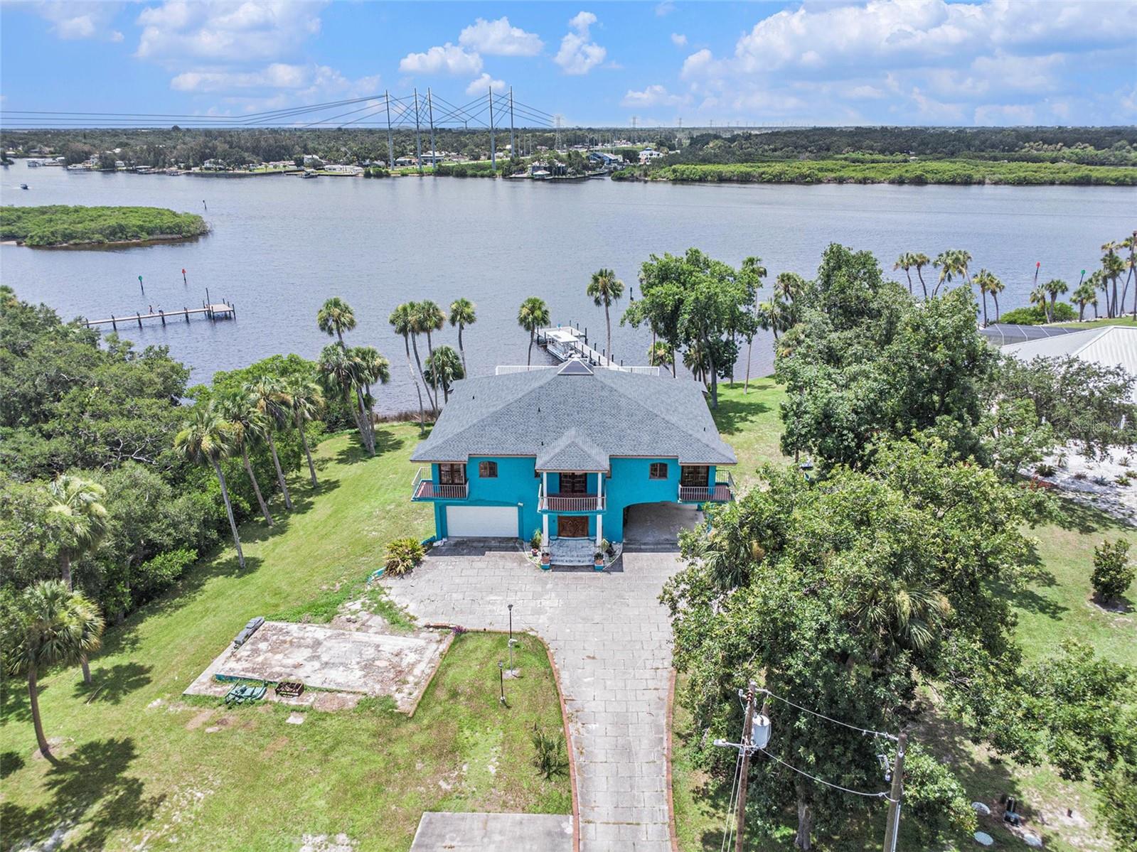 7715 Riverview Dr Property Photo 3