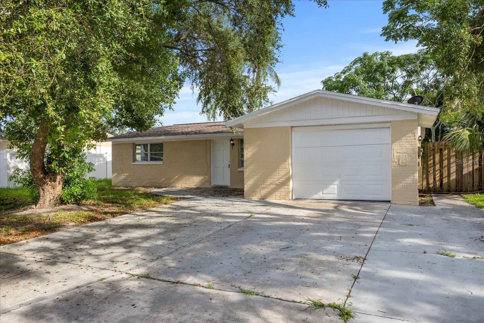 3524 Hoover Dr Property Photo 1