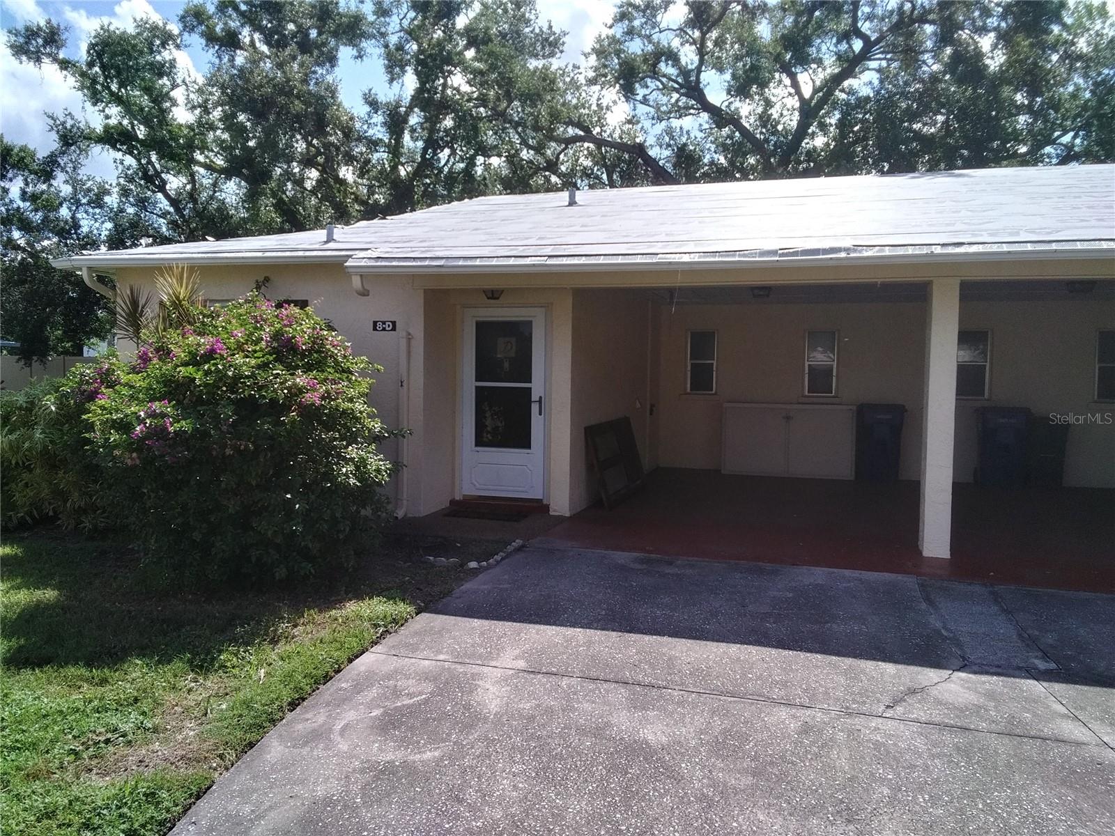 390 301 Blvd W #8d Property Photo 1