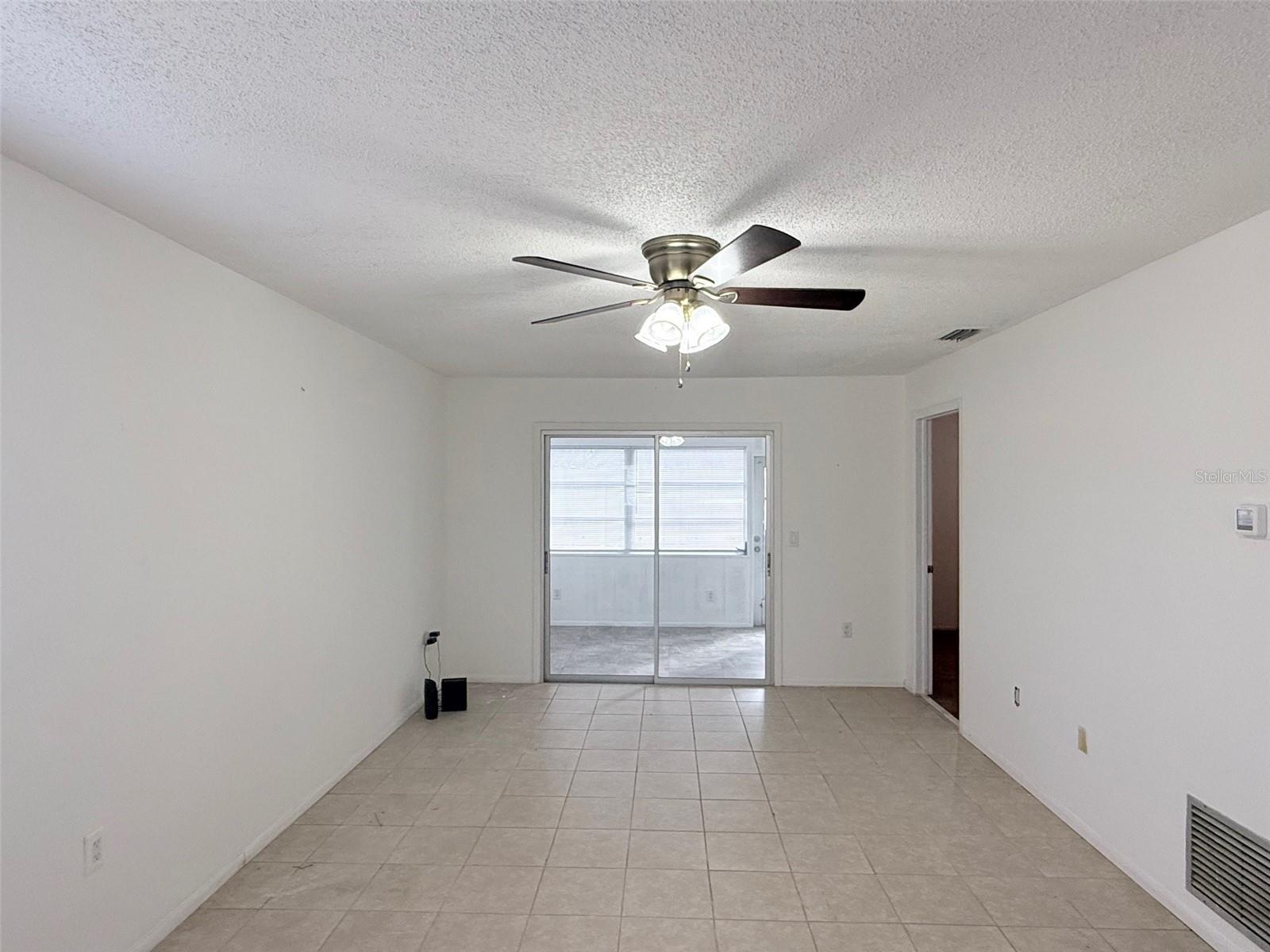390 301 Blvd W #8d Property Photo 3