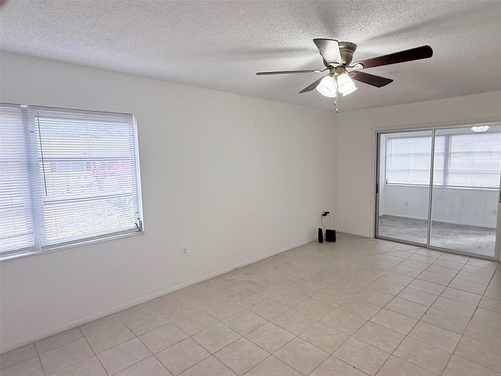 390 301 Blvd W #8d Property Photo 4