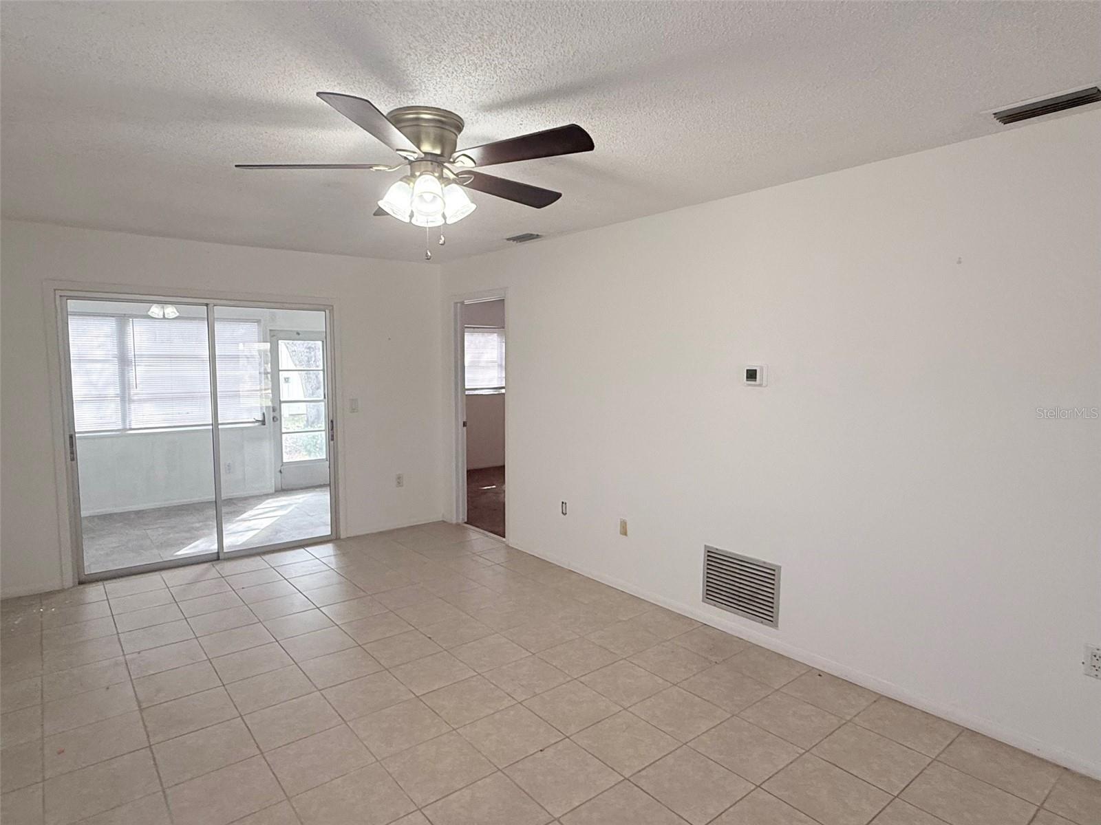 390 301 Blvd W #8d Property Photo 5