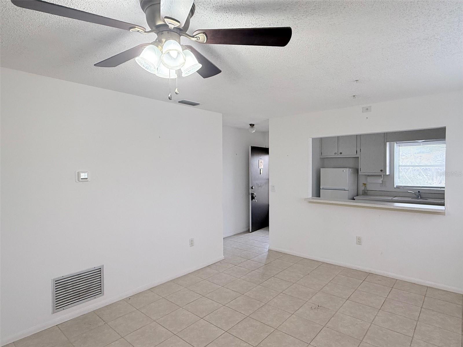 390 301 Blvd W #8d Property Photo 7
